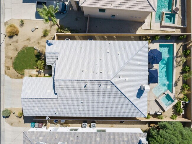 Building Photo - 79165 Olite Ct