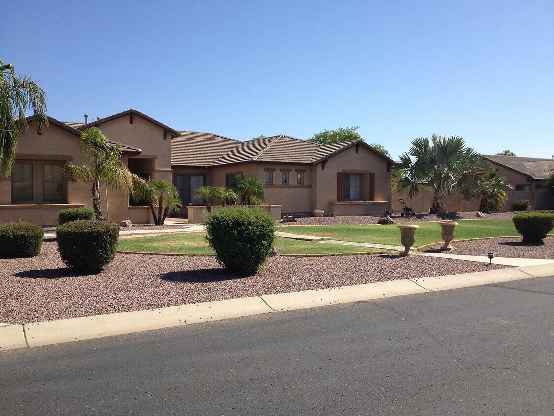 Primary Photo - 14596 W Christy Dr
