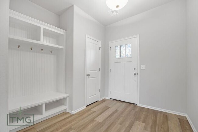 Building Photo - 3/2.5/2 Brand New Home in Historic Neighbo...