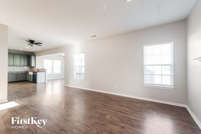Foto del edificio - 235 Evergreen Ct