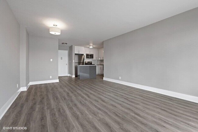 Building Photo - 5601 Boulevard E