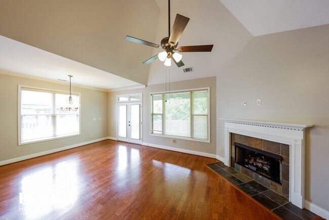 Foto del edificio - 156 Willow View Lane