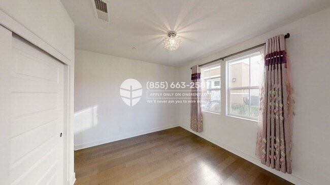 Building Photo - 37922 Luma Terrace