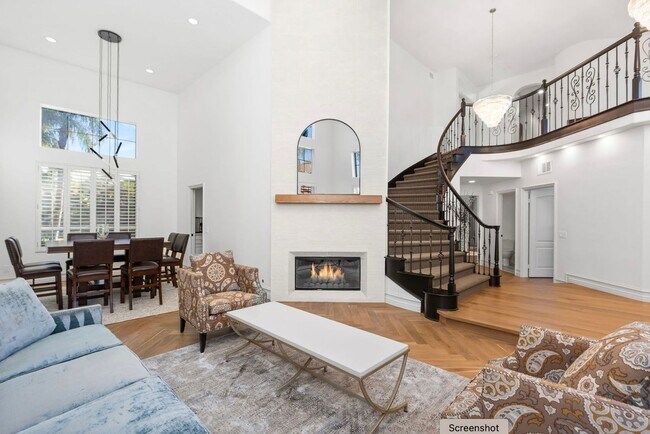Foto del edificio - Exquisite Designer 4 Bedroom Home for Rent