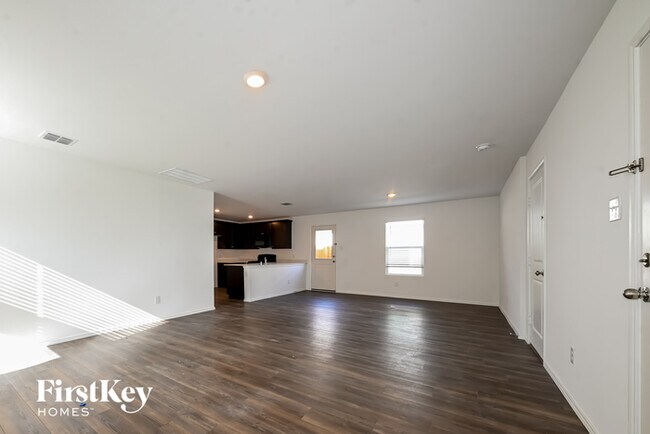 Building Photo - 5815 Grindstone Dr