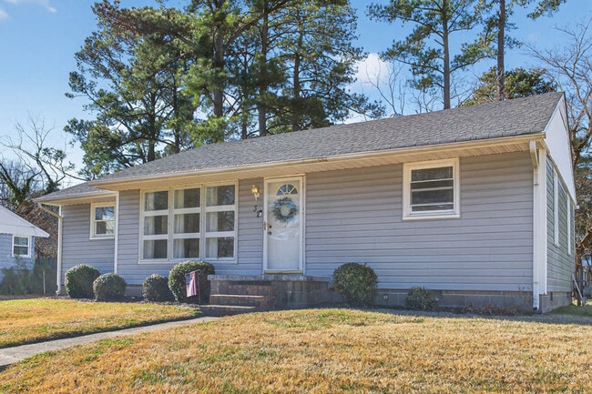 Building Photo - 32 Warren Dr