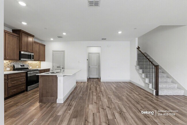 Foto del edificio - 12855 Leopold Trl