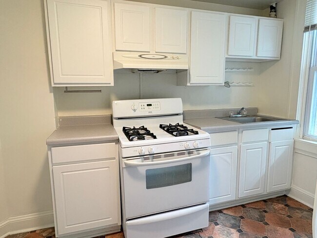 Foto del edificio - 3209 Guilford Ave