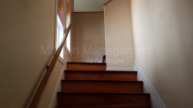 Foto del edificio - 486 S Goodman St