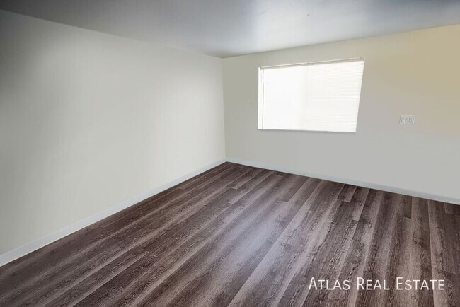 Foto del edificio - 7334 Tennyson St