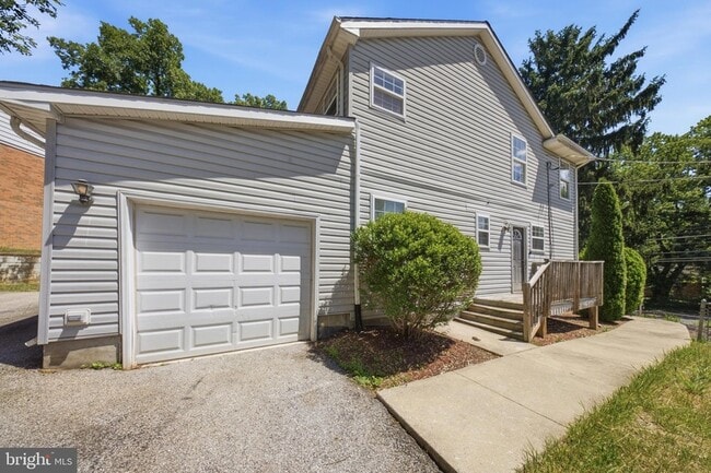 Photo - 7611 Temple Hill Road Unit House