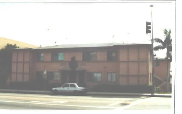 Primary Photo - Beverly View Apartments