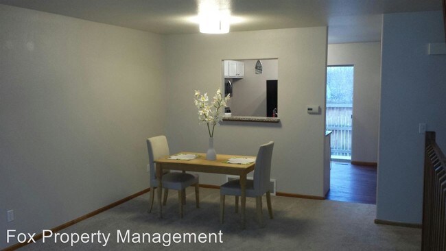 Building Photo - 940 W 133rd Cir