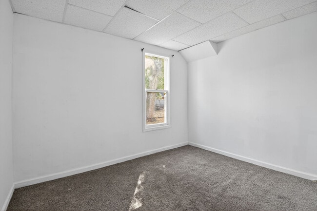 Building Photo - 1522 W Widenham St