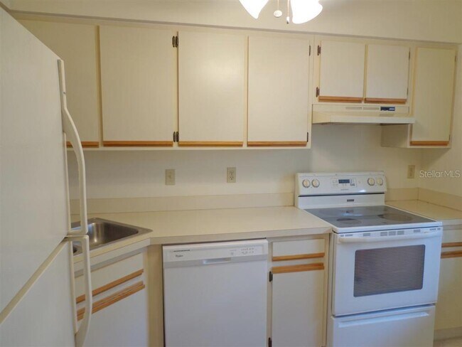 Foto del edificio - 7294 Cloister Dr