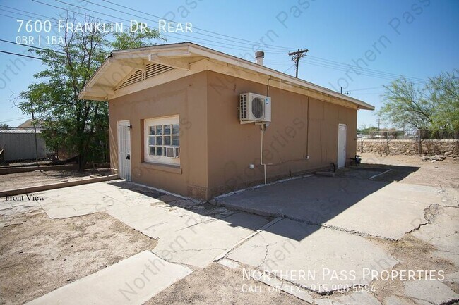 Building Photo - Studio Apartment Near Riverside HS!