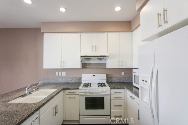 Foto del edificio - 941 S Bluff Rd