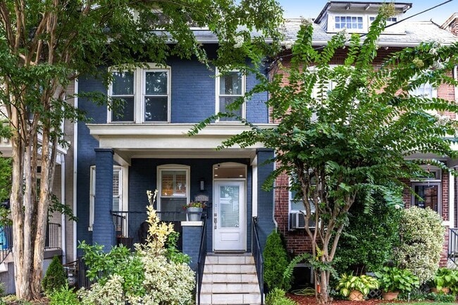 Foto del edificio - 2926 12th St NE