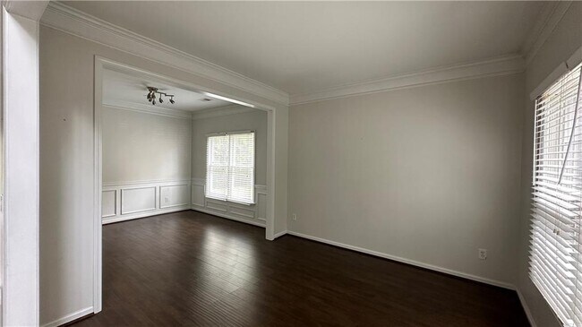 Foto del edificio - 205 Foe Creek Ct