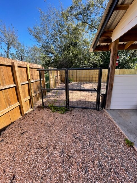 Foto del edificio - 1406 Blair St