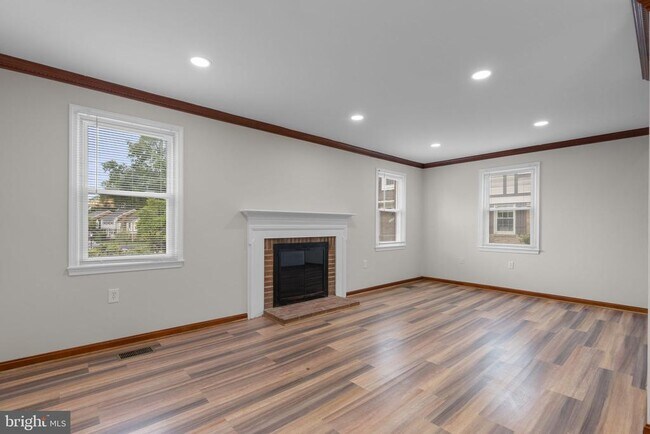 Foto del edificio - 3351 Buehler Ct