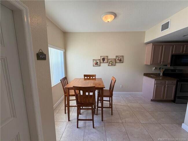 Foto del edificio - 4210 Gator Trace Ave