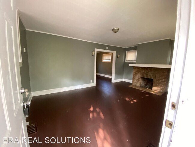 Building Photo - 3 br, 1 bath House - 179 S. Eureka Ave.