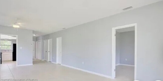Foto del edificio - 113 Glenn Ave NW