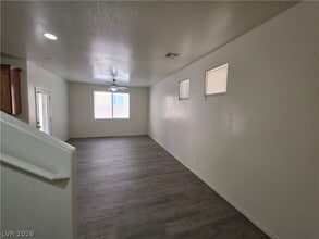 Building Photo - 7510 Perla Del Mar Ave