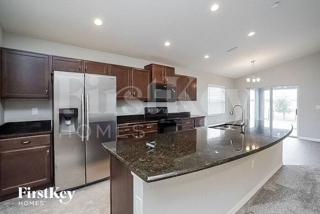 Building Photo - 3828 Sandhill Crane Dr