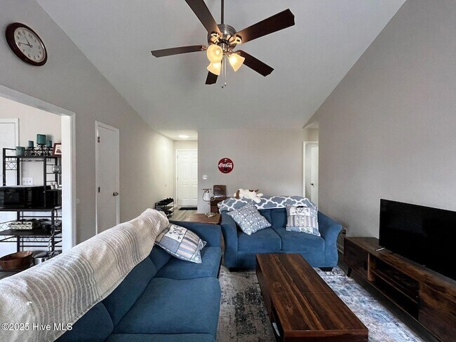 Foto del edificio - 5721 Randleman St