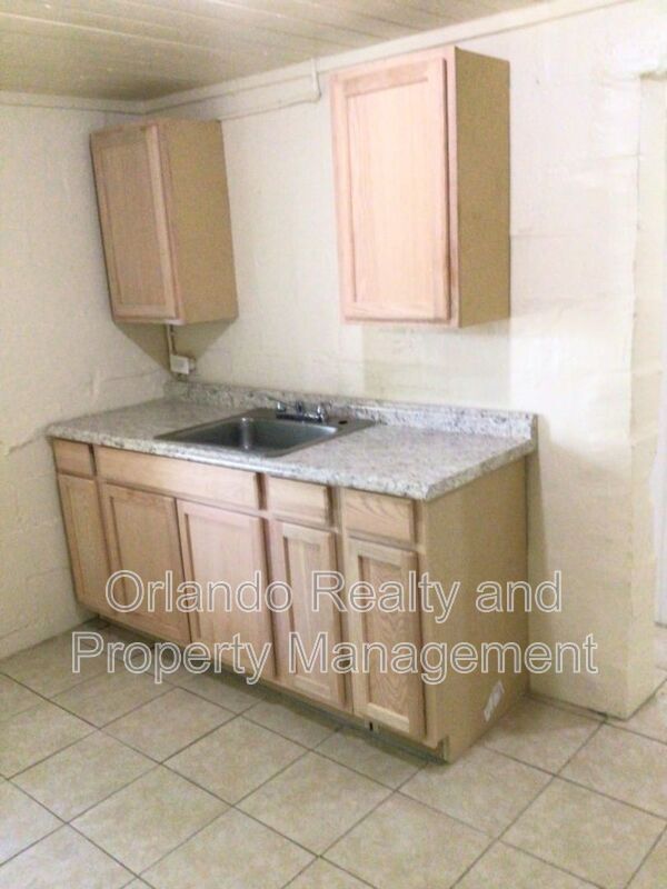 Foto del edificio - 1235 1/2 W Cypress St.