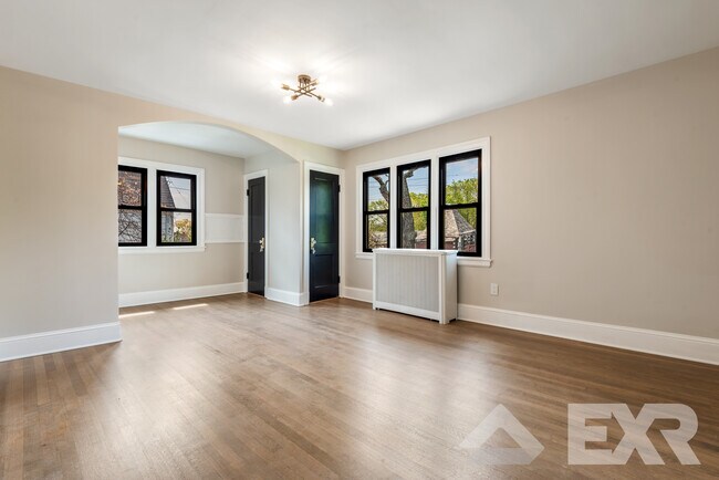 Building Photo - 355 Webster Ave