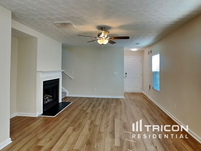 Foto del edificio - 231 Silver Fox Trail