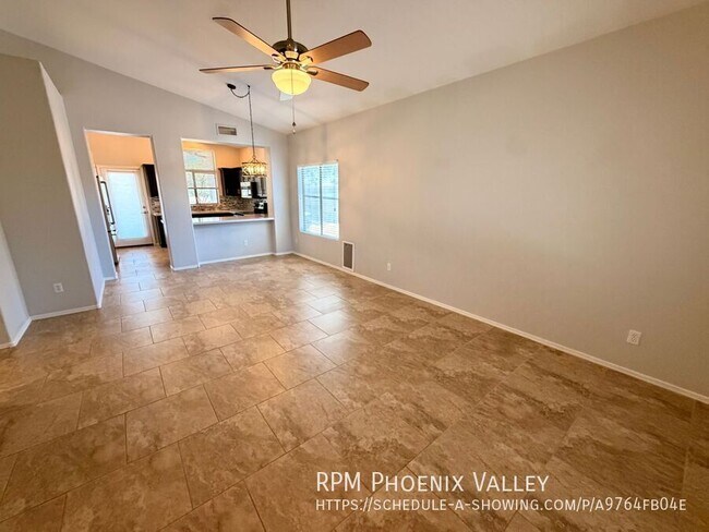 Foto del edificio - 25027 N 40th Ln
