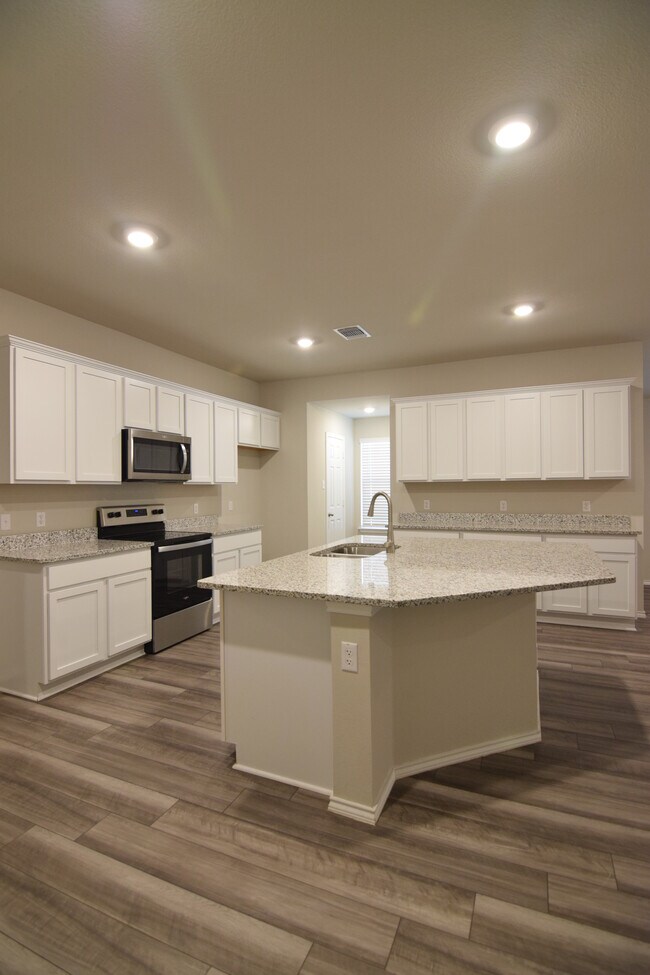 Building Photo - 8802 Brahma Plns Rd