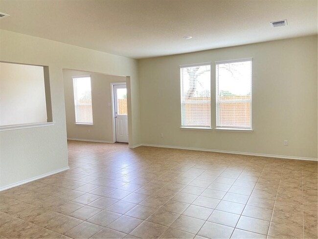 Building Photo - 307 Zuma Dr