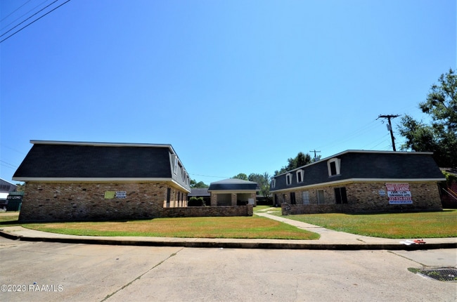 Foto del edificio - 2610 NE Evangeline Thruway