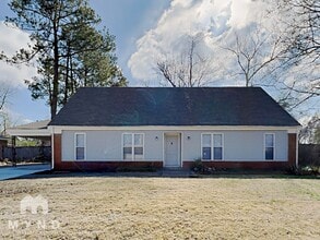 Building Photo - 3056 Darrow St