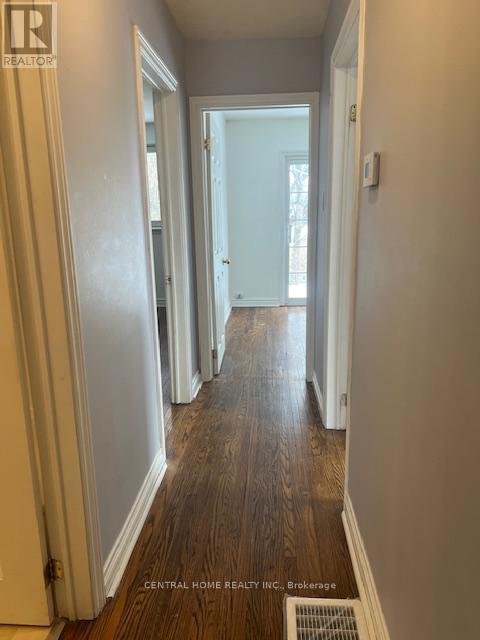 Building Photo - 192 Silverbirch Dr