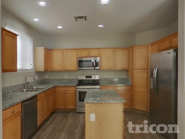 Foto del edificio - 705 Irish Mittens Ct