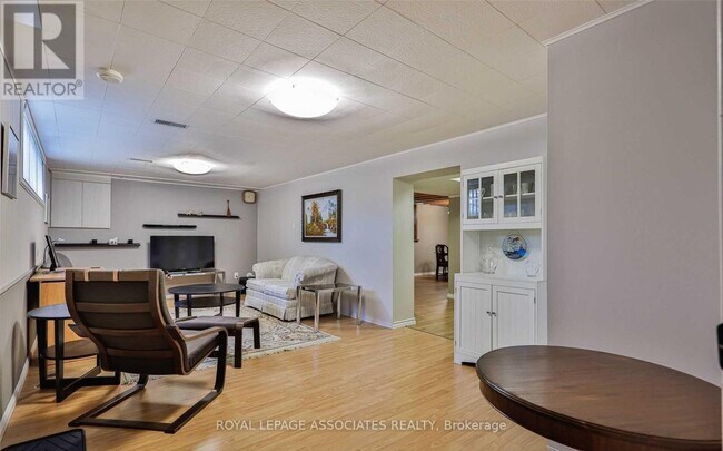 Photo du bâtiment - 166 Lynnbrook Dr