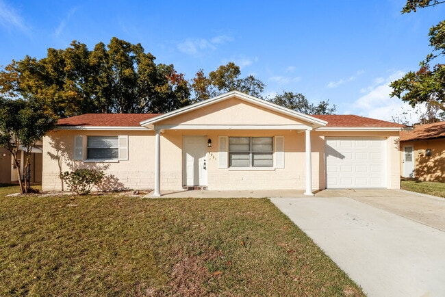 Building Photo - 7921 Eugene Dr