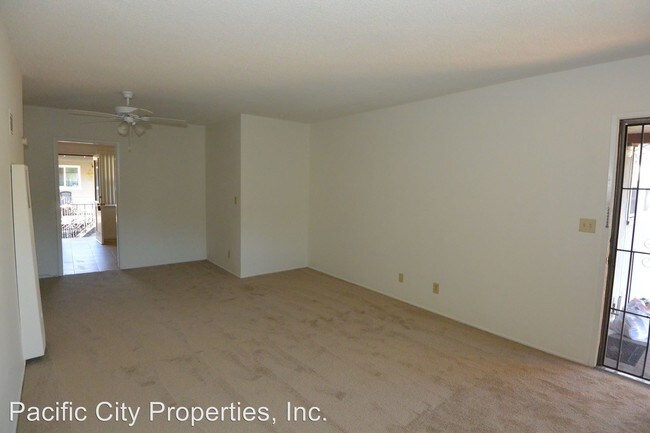 Building Photo - 313 N East St
