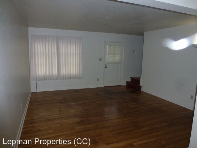 Building Photo - 921 SW 11th Ave