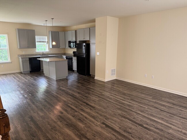 Foto del edificio - 2073 Arey Ln