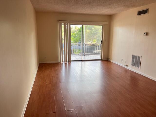 Foto del edificio - 632 NW 13th St
