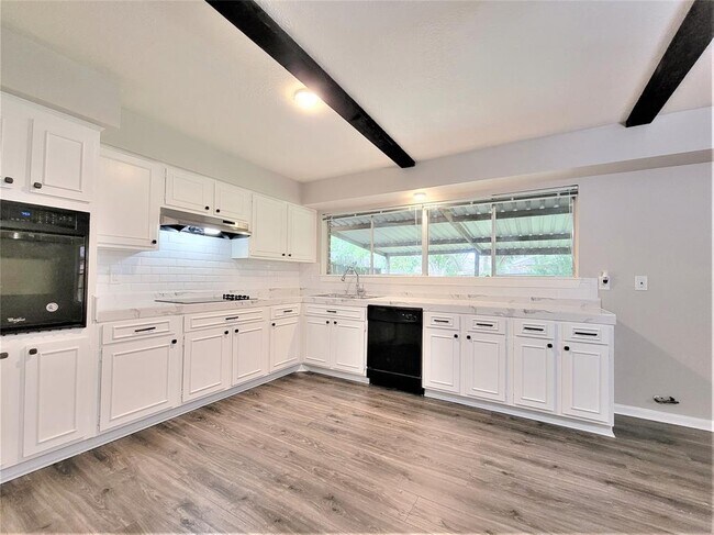 Building Photo - 17303 Fife Ln
