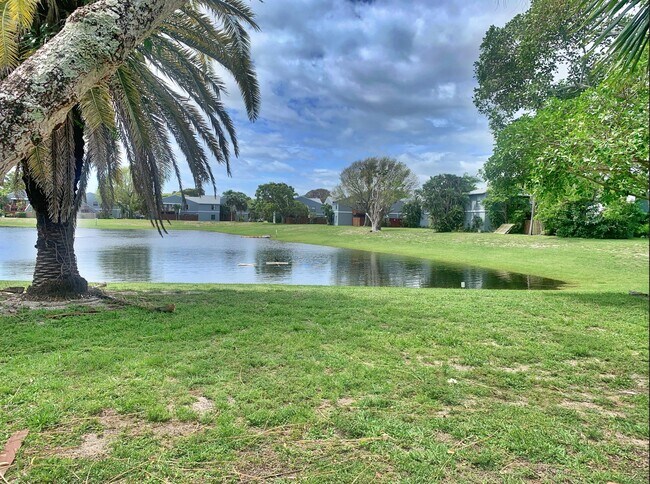 Foto del edificio - 13 N Crossings Cir