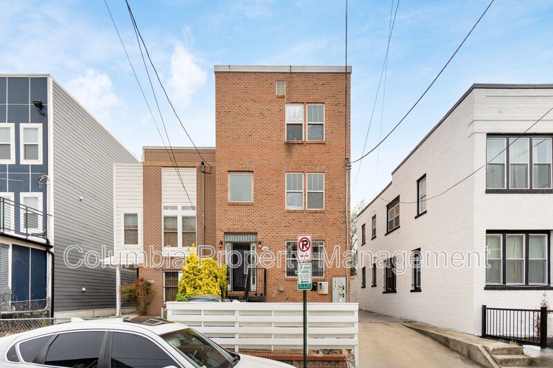 Photo - 1829 Providence St NE